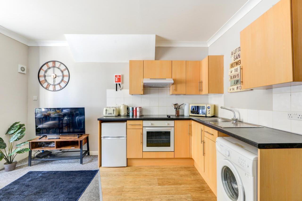 2 Bedroom Apartment - Queens Square Flat 1 Okręg wyborczy Hove Zewnętrze zdjęcie