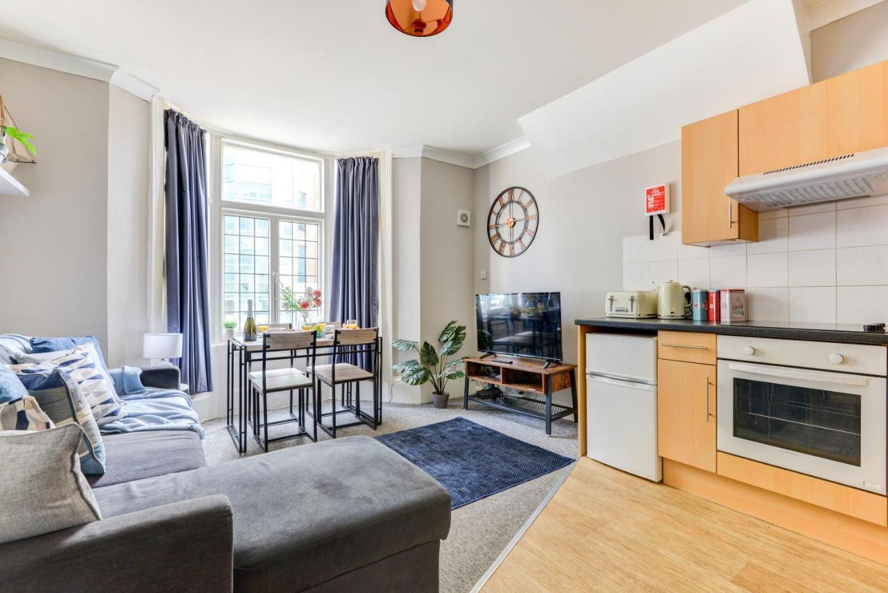 2 Bedroom Apartment - Queens Square Flat 1 Okręg wyborczy Hove Zewnętrze zdjęcie